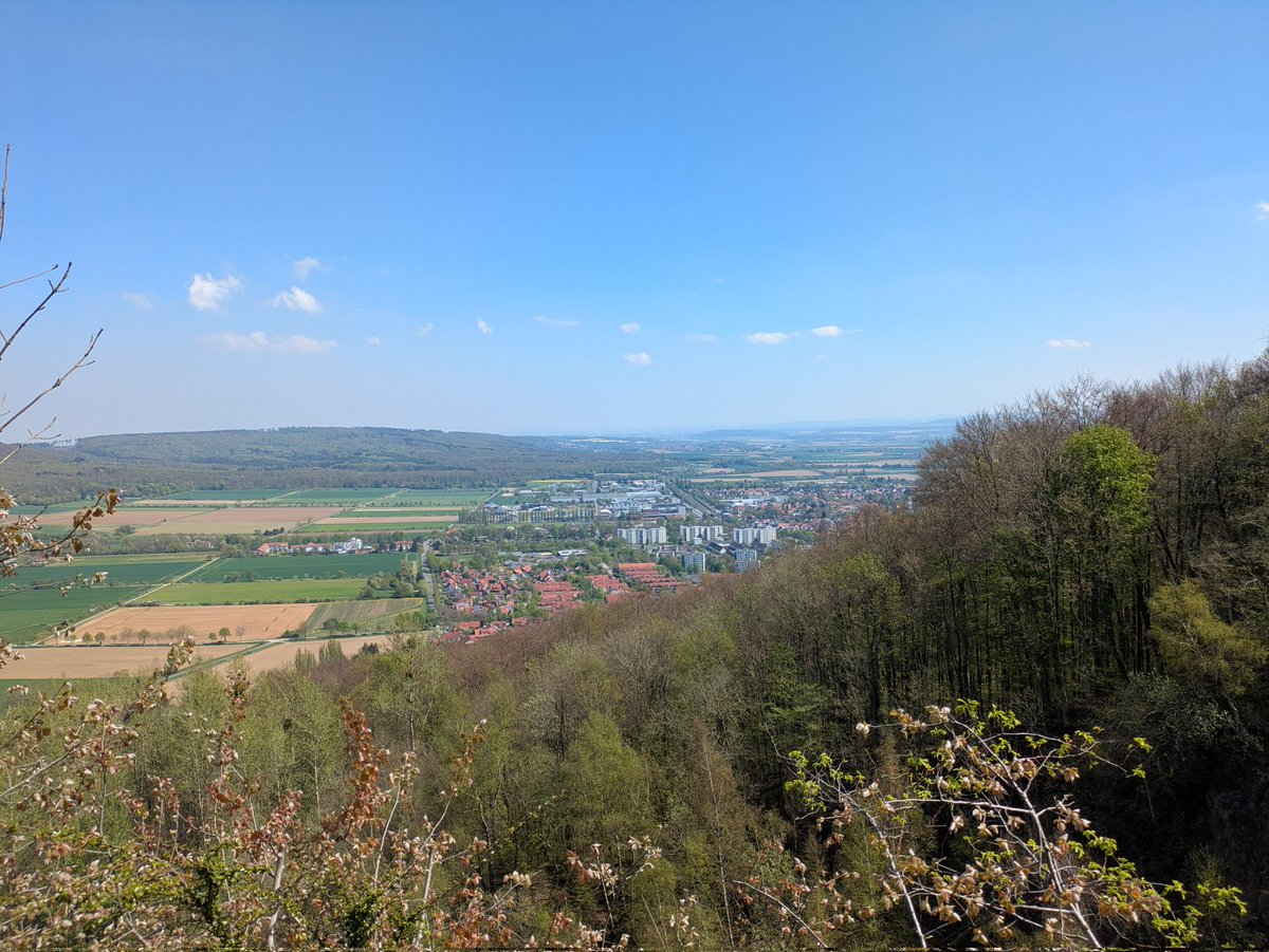 qmarwa_'s tweet photo. #FWMCMORNING Today Easter I went on a hike in Deister, Germany! was a very sunny fresh day :3 https://t.co/kIASqzrKhY