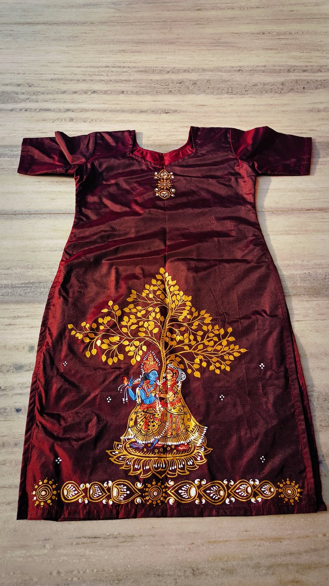 sahoo_anushree's tweet photo. Painting on dress 🎨 
#Style -pattachitra of Odisha https://t.co/Qd7zfcefd3