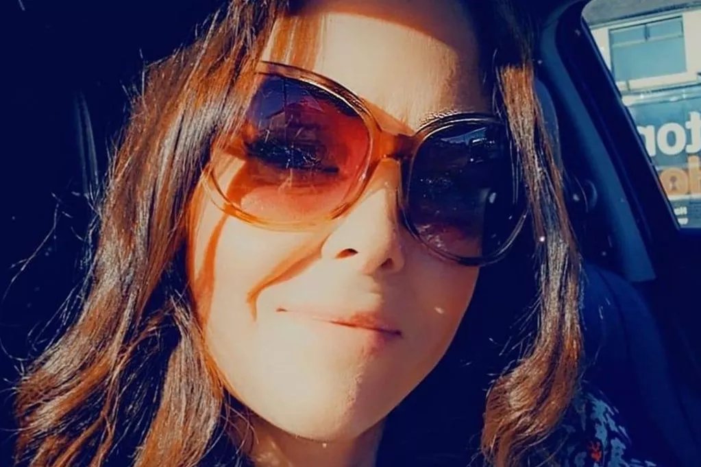And when...'suddenly'😪💔
*Deanne Clarke-41-England
*January 7, 2025
*An "amazing mum of four...adored her kids"
*Deanne told her husband "I love you" before going to sleep... and tragically never waking up after found unresponsive in bed.
*"A post-mortem found fatally high