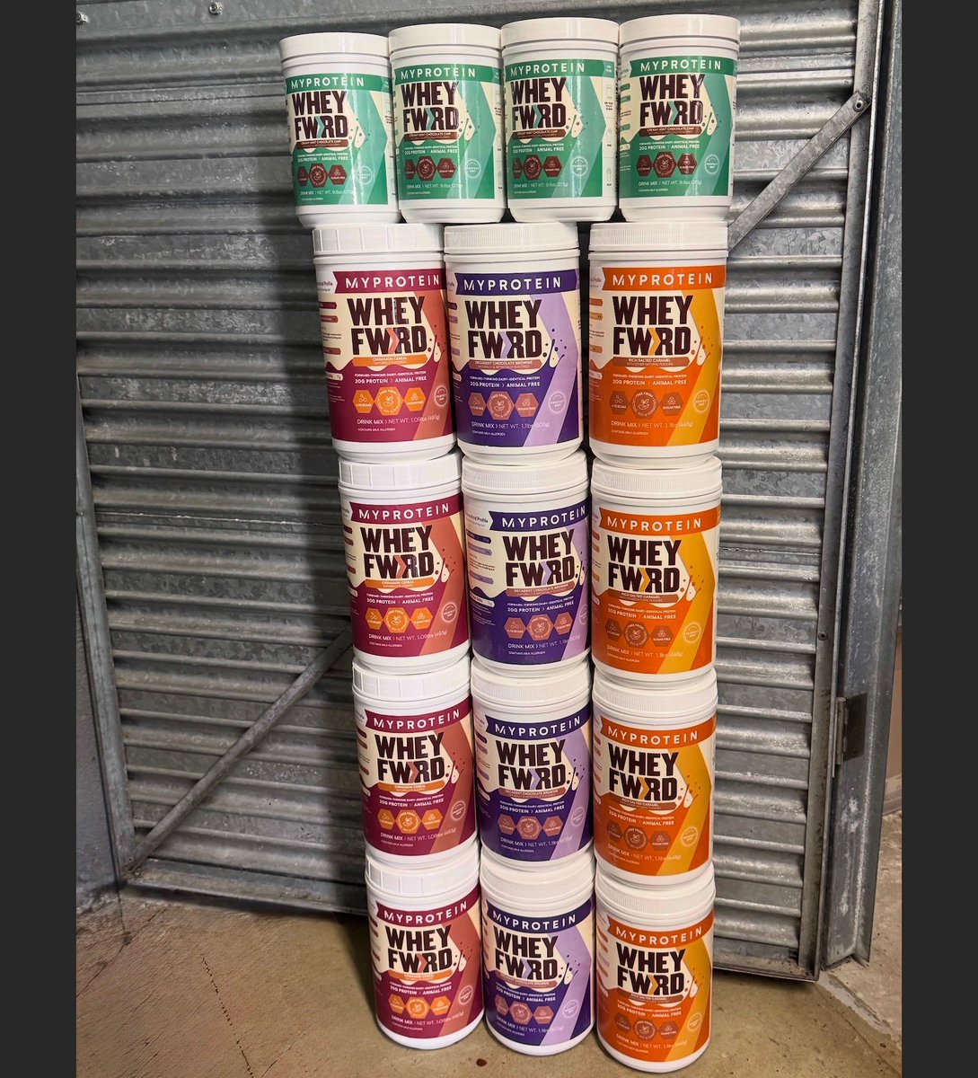 JohnOberg's tweet photo. Can you tell what my favorite #vegan protein powder is?!
It's called #WheyForward and it's animal-free #whey made from microflora and fermented -- it does NOT come from cows.
This is the FUTURE of food and a *massive* step towards creating a cruelty-free world (and getting vegans jacked). π±πͺ