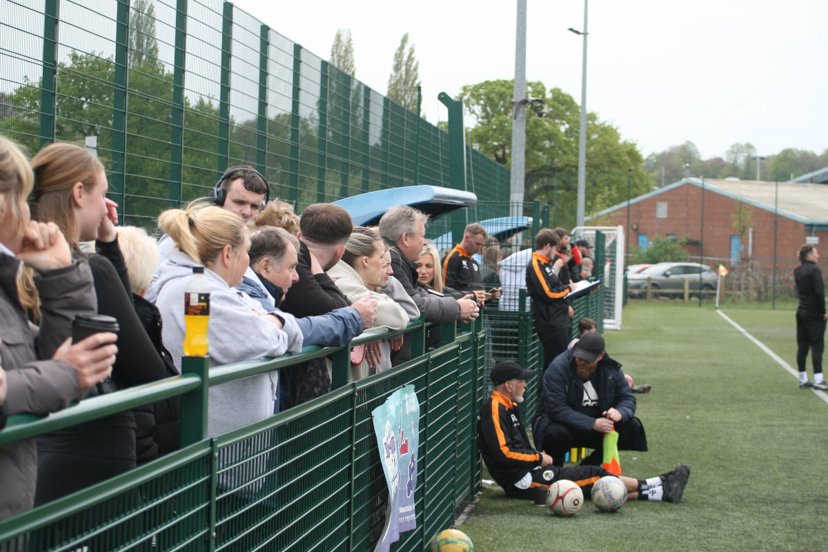 Another fantastic following yesterday at Hartford, our supporters have been amazing all season and we thank them all for their support!

#AmberArmy 🟠⚫⚽