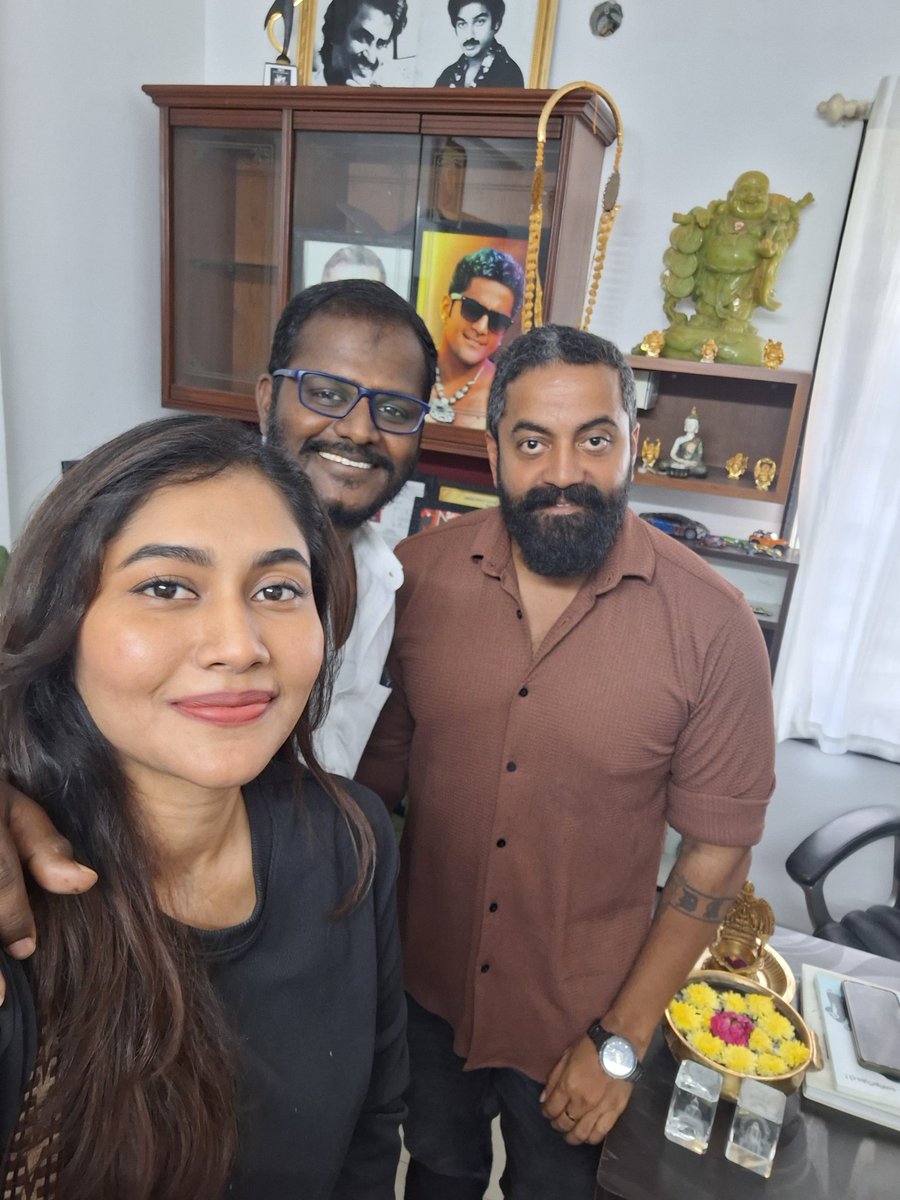 imMonicaOff's tweet photo. Welcome on Board @robertmaster RIP Movie 
#monicaselena #sadhanadar #robert #rip #ripmovie #ladydirector #directormonicaselena #horror #tamilcinema https://t.co/Izz4PHQRrK