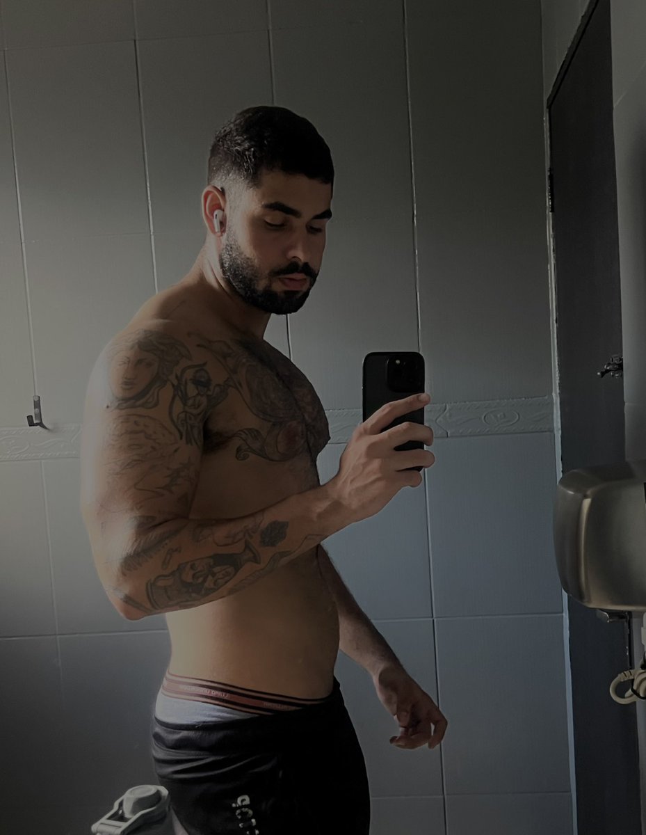 AdryanLicori3's tweet photo. Feliz Páscoa 🐣 https://t.co/vu6waykSBR