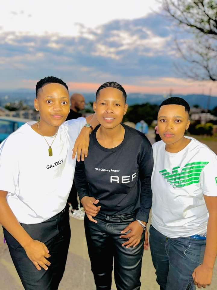 Blackbone🧡💙💚 tweet media