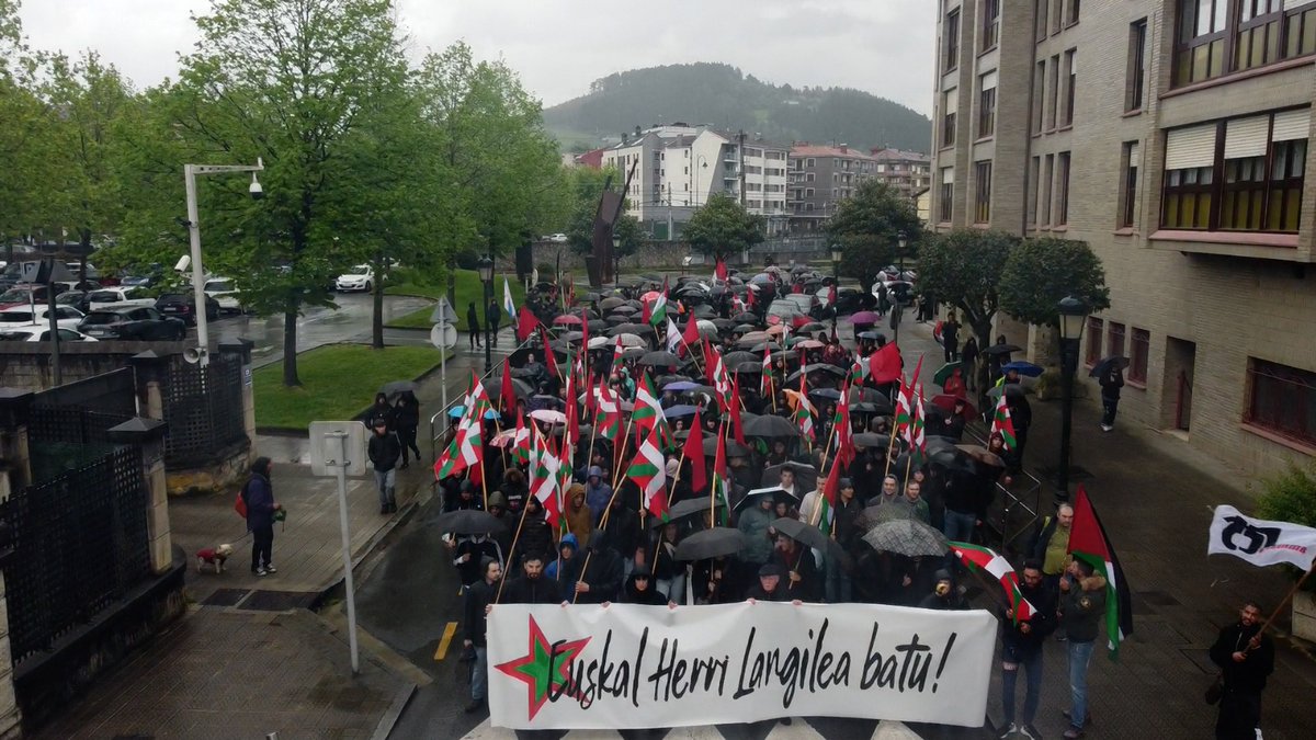 ABERRI EGUNA GERNIKAN

Euskal Herri Langilea batu!

#AberriEguna2025