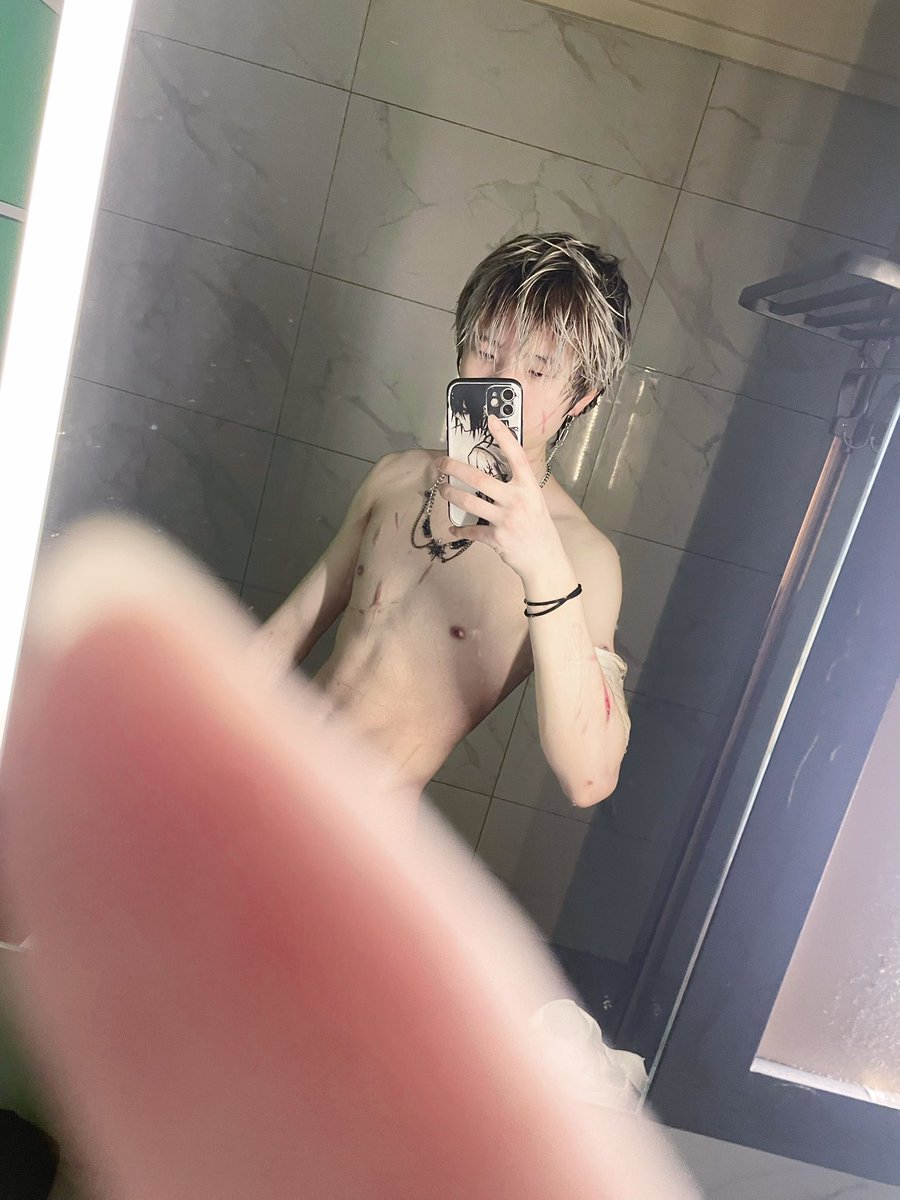 X_SMINIkill's tweet photo. I love you guys https://t.co/ibhi40hQ2h