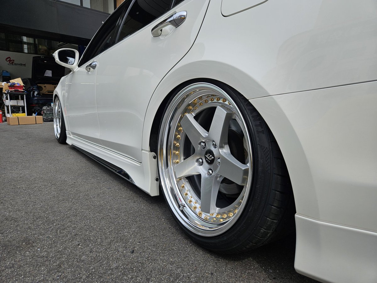 og_works2022's tweet photo. WORK ジスタンス W5S
特殊ブラッシュドディスク仕様
210クラウン
19×9.5 / 19×10.5
昨年、ホイールキャンペーンにて
ご契約を頂いたお客様です。
ありがとうございました!😄
#WORK
#WORKWHEEL
#ワークジスタンス
#OGworks https://t.co/mOhlRiBHQa