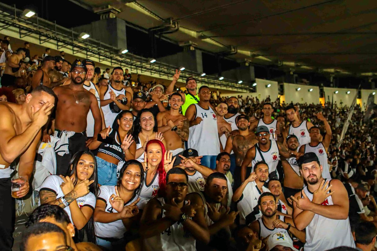 Estamos de volta!

São Januário é meu,
O Maracanã É NOSSO!

Tropa do Nonô e do Cl 💢