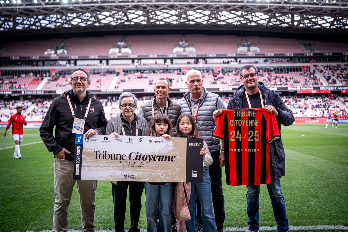 Fonds de Dotation OGC Nice (@fdd_ogcnice) on Twitter photo Engagés dans la Tribune Citoyenne, ces 6 entreprises permettent à 200 personnes issues d'associations d'assister à chaque match : <a href="/Century21Lafage/">Century 21 Lafage Transactions 🏠</a>, Digital Vision, <a href="/DirectoTwitt/">Directo Prod</a>, <a href="/GroupeIppolito/">Groupe Ippolito</a>, <a href="/RegiePro/">Shayan</a> et SC Restaurants ❤️🖤
Ils ont été honorés avant la rencontre #OGCNSCO ! Engagés dans la Tribune Citoyenne, ces 6 entreprises permettent à 200 personnes issues d'associations d'assister à chaque match : <a href="/Century21Lafage/">Century 21 Lafage Transactions 🏠</a>, Digital Vision, <a href="/DirectoTwitt/">Directo Prod</a>, <a href="/GroupeIppolito/">Groupe Ippolito</a>, <a href="/RegiePro/">Shayan</a> et SC Restaurants ❤️🖤
Ils ont été honorés avant la rencontre #OGCNSCO !