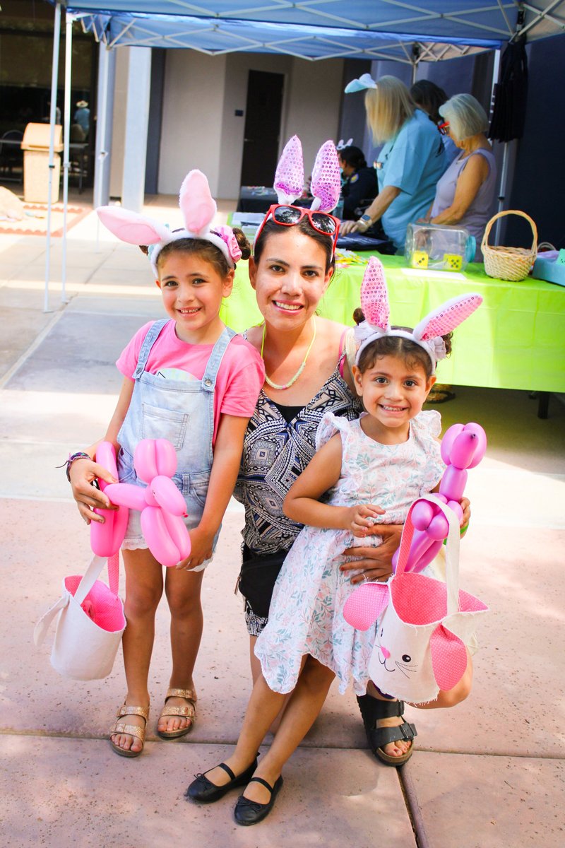 🐣🌷 Happy Easter, Phoenix! 🌼🐰

Egg hunts &amp; picnic vibes are here! When you’re done filling your basket with fun, don’t forget to pick up your trash before you dash, let’s keep our parks looking eggs-travagant for everyone! 🧺💖