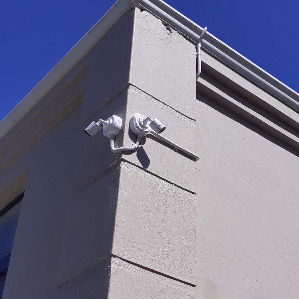 blesvy's tweet image. Our fencing solutions offer an additional layer of security, keeping your property and belongings safe