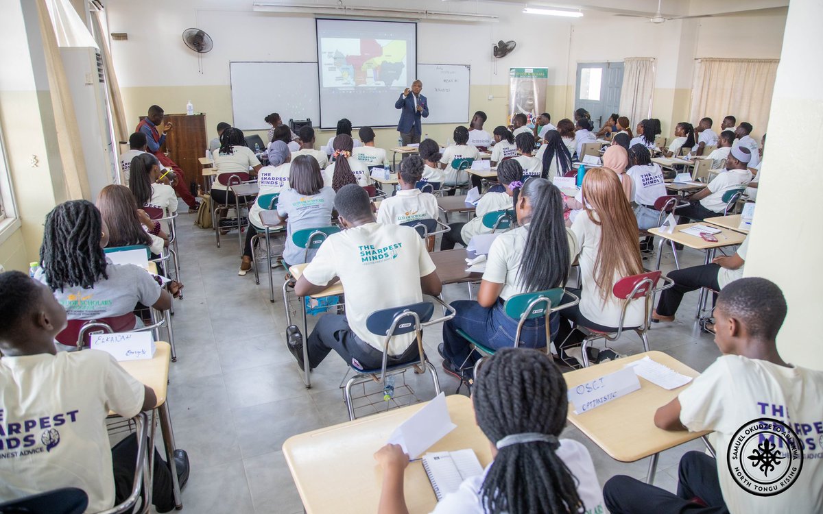 On Friday I honoured an invitation from the John Agyekum Kufuor Foundation to hold a mentorship session with amazingly talented and brilliant young Kufuor Scholars. 

I urged them to fearlessly hold those of us in leadership accountable, and fight for the Ghana they dream about