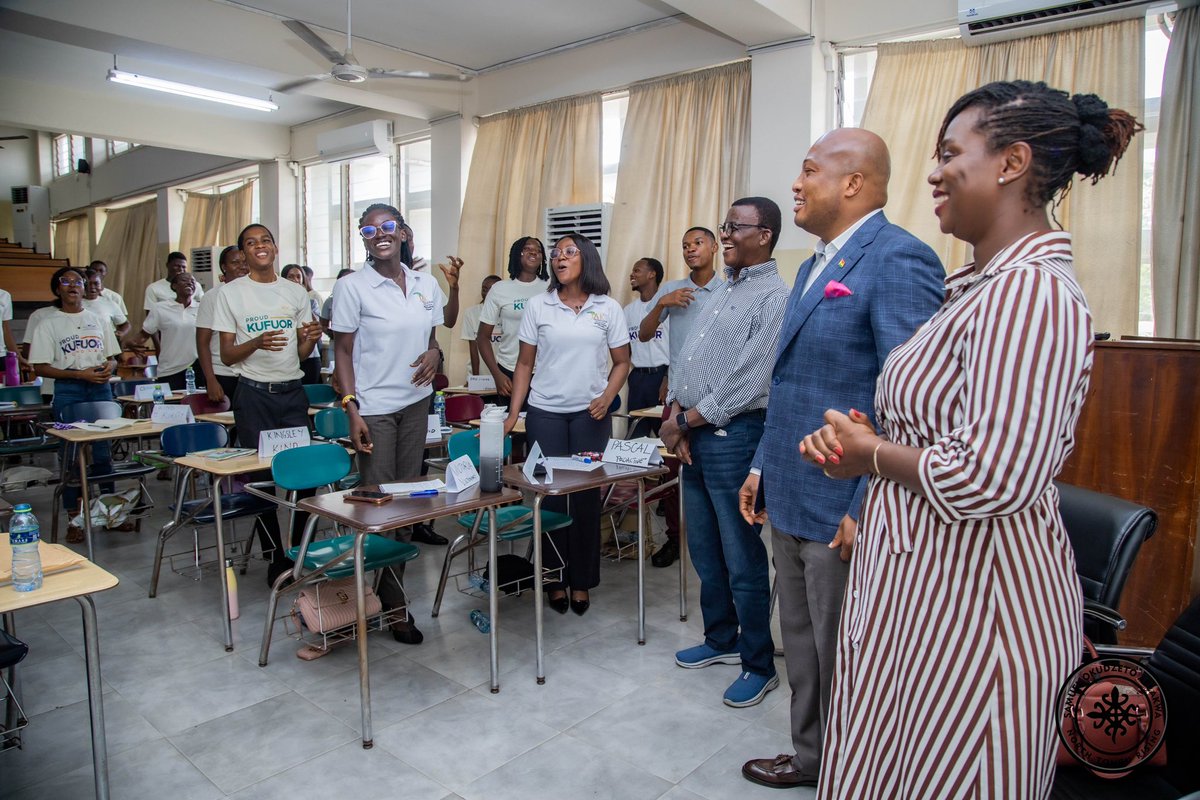 S_OkudzetoAblak's tweet photo. On Friday I honoured an invitation from the John Agyekum Kufuor Foundation to hold a mentorship session with amazingly talented and brilliant young Kufuor Scholars. 

I urged them to fearlessly hold those of us in leadership accountable, and fight for the Ghana they dream about NOW.

Ghana and Africa have a greater future.
