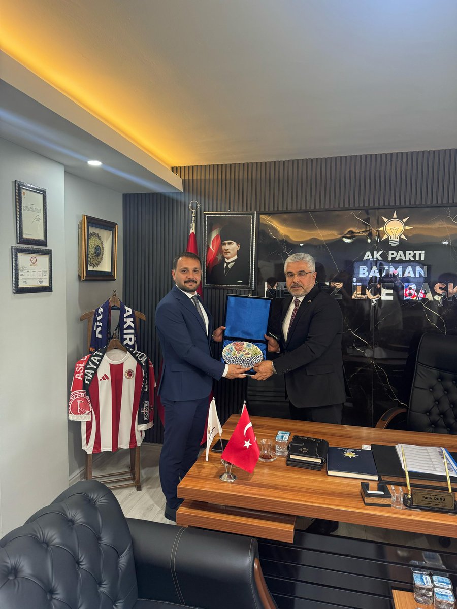 Genel Başkan Yardımcımız ve Teşkilat Başkanımız Sayın Ahmet Büyükgümüş, Teşkilat Başkan Yardımcımız, Bölge Koordinatörümüz Sayın Hakan Aksu ve İl Koordinatörümüz Sayın Ersan Aksu ile birlikte şehrimizi ziyaret ederek parti binamıza teşrif ettiler. Nazik ziyaretleri için