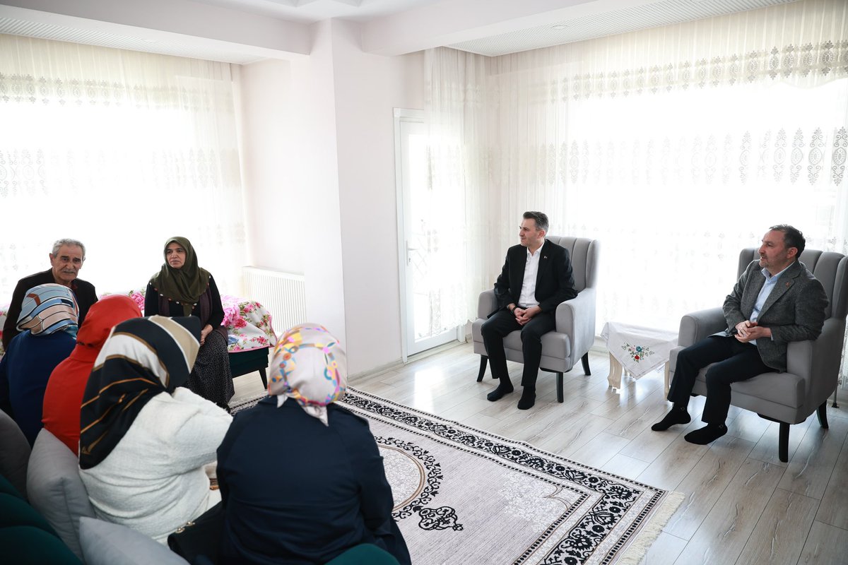 alitombastr's tweet photo. #HerMahallesiyle Sultanbeyli'miz ��ok güzel.

AK Davamızın güzel insanlarıyla üyelerimizi ziyaret ediyor; birlik ve beraberliğimizi pekiştiriyoruz. https://t.co/9IdS6NxBnJ