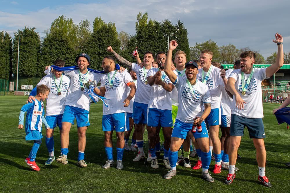 Dan Kembery (@dankembery_3) on Twitter photo Champions 24/25 ๐
Been a great season with a great group of lads! Support has been unreal from the fansโฆ one more to go, letโs make it a double!!
Nuneaton are BACK!! ๐๐ผ๐
<a href="/NuneatonTFC/">Nuneaton Town FC (C)</a> Champions 24/25 ๐
Been a great season with a great group of lads! Support has been unreal from the fansโฆ one more to go, letโs make it a double!!
Nuneaton are BACK!! ๐๐ผ๐
<a href="/NuneatonTFC/">Nuneaton Town FC (C)</a>