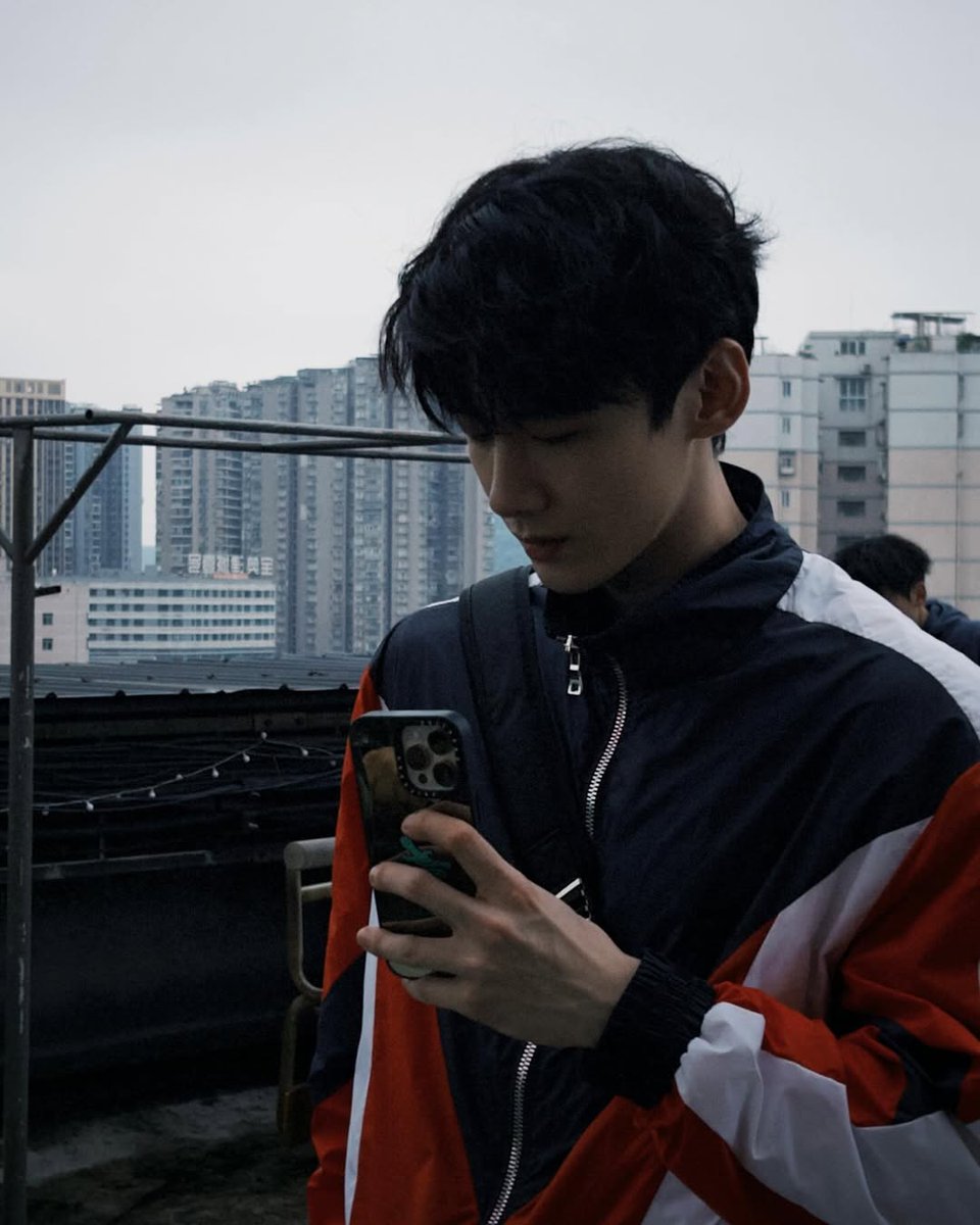 ยอดฟอลไป๋เกอทะลุ 4 m แล้วค่าาา🥳🥳 ตกหลุมรักซางเหยียนตลอดไป ตกหลุมรักไป๋เกอทั้งฝีมือการแสดง ทั้งความสามารถ ทั้งนิสัยส่วนตัว คงไม่มีวันได้มูฟออนแล้ว55555🍃 #ไป๋จิ้งถิง #วันนี้วันไหนยังไงก็เธอ #thefirstfrost