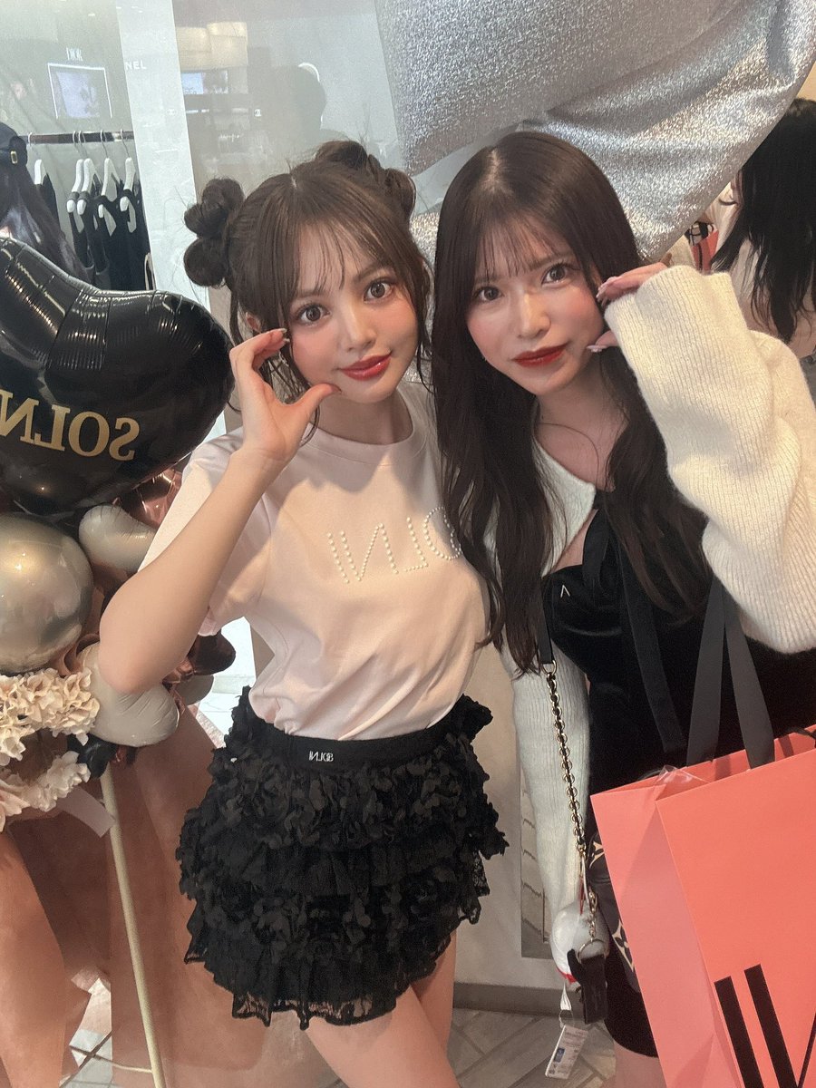AzPo731's tweet photo. @popochan318 
POPUP2日間お疲れ様🤍
2日間ありがとう💖
久々に沢山話せて会えて嬉しかった🥹
ずっと大好き👼
AIはぽぽの文字苦手みたいでちぃほぽになっちゃった🥲 https://t.co/x0LcY0DmAk