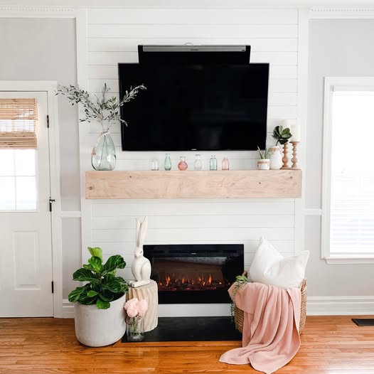 tvliftcabinet's tweet image. Happy Easter from us at Touchstone! 
We love all of your creative Easter fireplace mantel decorations!
Amazing job with this Easter display @houseofus! 

#easterdecorations #easterfireplace #homedecor #interiordesign #electricfireplace #touchstonehomeproducts