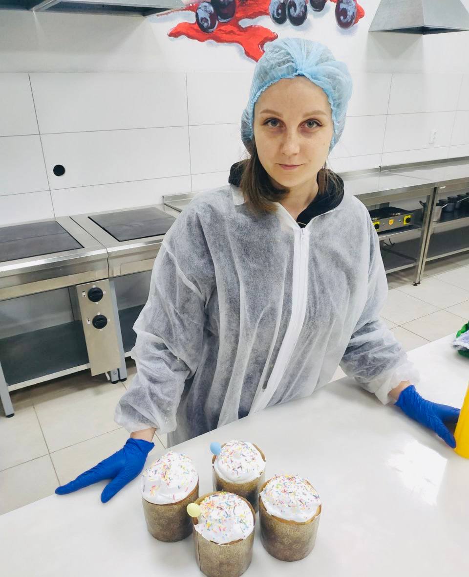 progresylni's tweet photo. The participants of our professional retraining course are internally displaced people who lost their jobs and homes due to the war. They baked Easter cakes for the first time.
Happy Easter!
@glocalshift @Cegos @ydpont
#jobs4UA
#SupportIDPs
#SkillsForLife
#Easter https://t.co/PyaxZzek5H