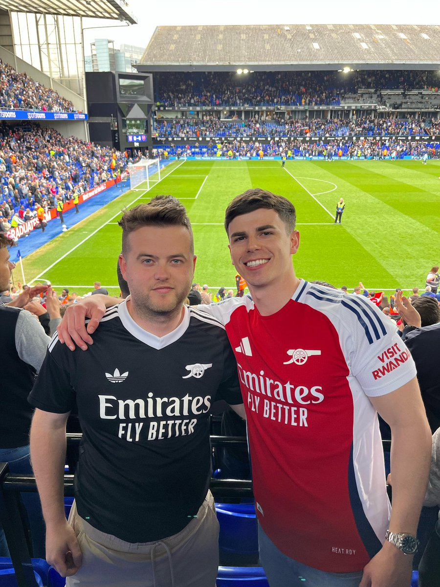 James 🔴⚪️ tweet media