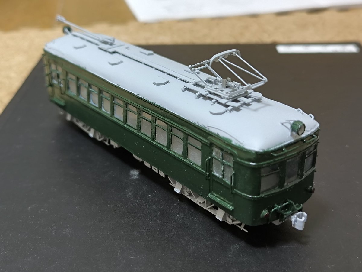 1/80 旭川電気軌道 モハ100形電車完成しました💪
本当に紙と爪楊枝と針金で電車が作れるのか？なんて疑心を抱いていましたが杞憂に終わってくれました。
