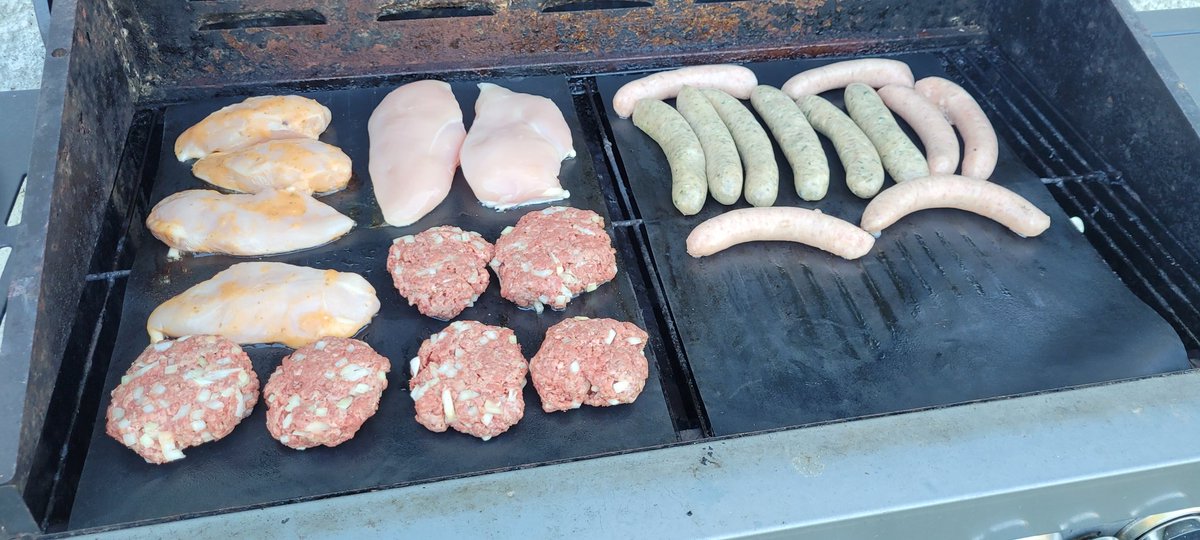 JohnLeaver's tweet photo. When the half price leg of lamb from @asda smells of rotten eggs you can always rely on a barbecue! 😋

#asda @AsdaServiceTeam https://t.co/2plgVPRvwr