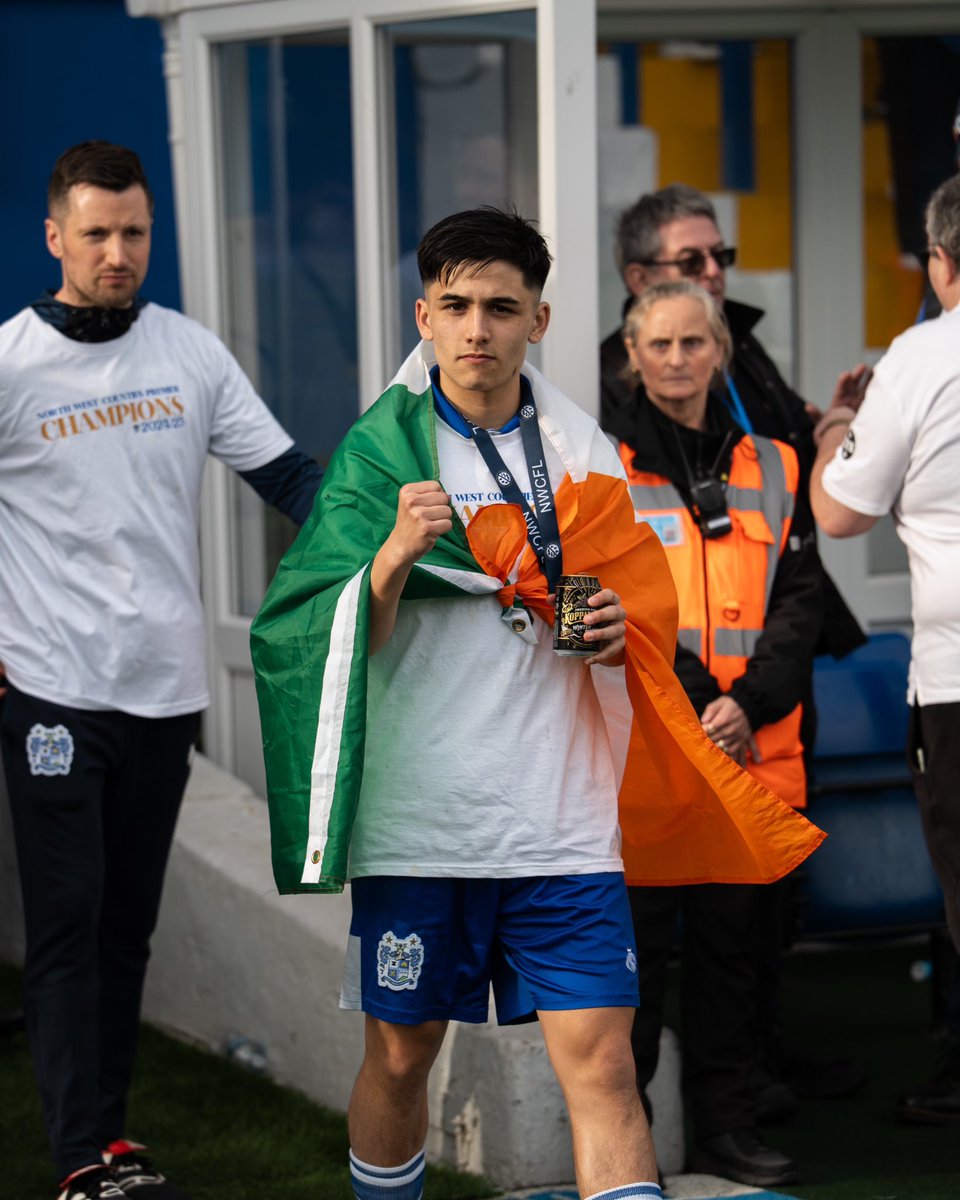 Bryan Ly tweet media