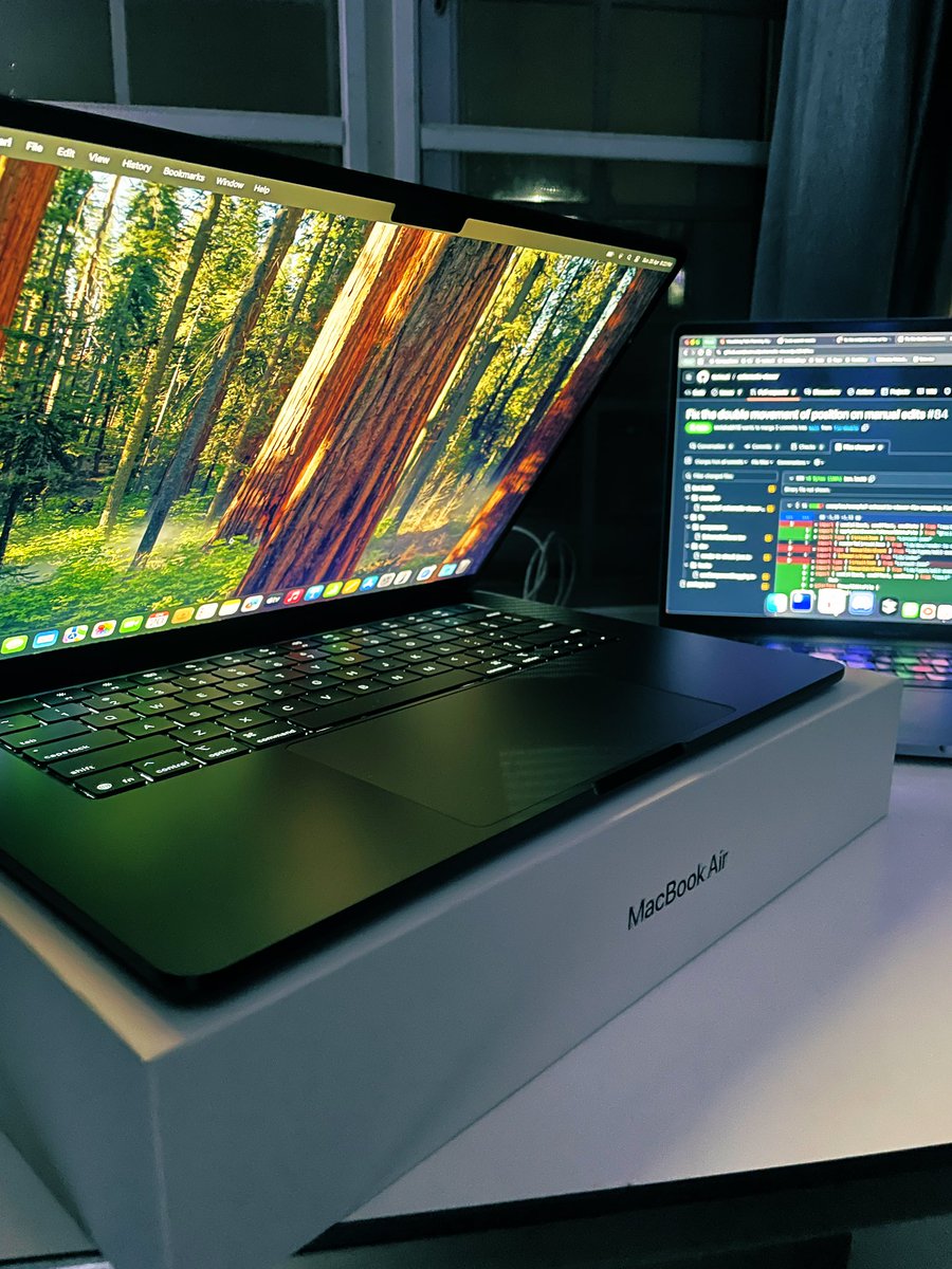 im_rishabh18's tweet image. Upgrading from MBP 16inch 2019 -&amp;gt; Macbook Air M4. Let’s checkout the difference!!!

Also, please recommend must install apps for development and productivity