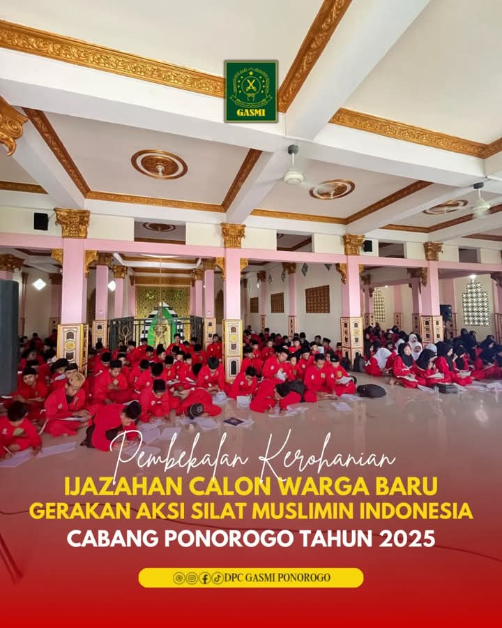 gasmiponorogo66's tweet photo. Ratusan santri pencak silat GASMI ikuti pembekalan kerohanian Ijazahan di sekretariat GASMI Cabang Ponorogo Pondok Al Bukhori Mangunan, Ahad, (20/4/25).
Selengkapnya baca di https://t.co/7zcfP0G0Zc
#gasmi
#gasmicabangponorogo
#gasmipusatlirboyo 
#ijazahan
#pencaksilat https://t.co/zWAZsKxgV0