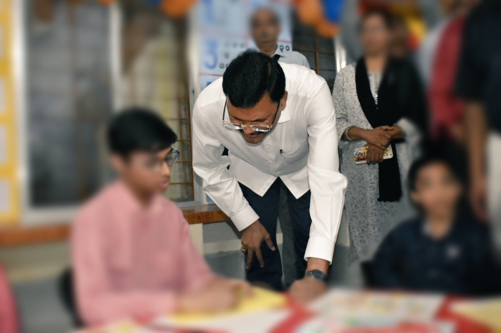 You did it again.....
<a href="/ias_aunjaneya/">Aunjaneya Kumar Singh</a>
I Love You dada
❤️❤️

हमारे ⚪सुगम्य पुस्तकालय⚪ को Prime Minister’s Awards for Excellence in Public Administration के लिए चुना गया है, इस खुशी में मुझे और किताबें चाहिए....
😁😁