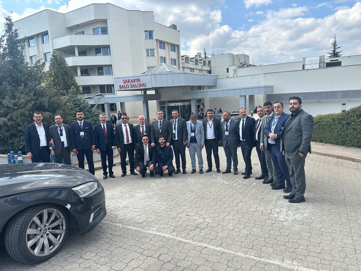 Bugün Anahtar Parti’nin 1. Olağan Kongresi’ni büyük bir coşku ve inançla gerçekleştirdik.
Milletimiz için, ülkemiz için, Şanlıurfa’mız için, umutsuzların umudu olmak, halkın sesi olmak için geliyoruz.
Yeni bir siyaset anlayışı, temiz bir gelecek, güçlü bir Türkiye için hazırız!