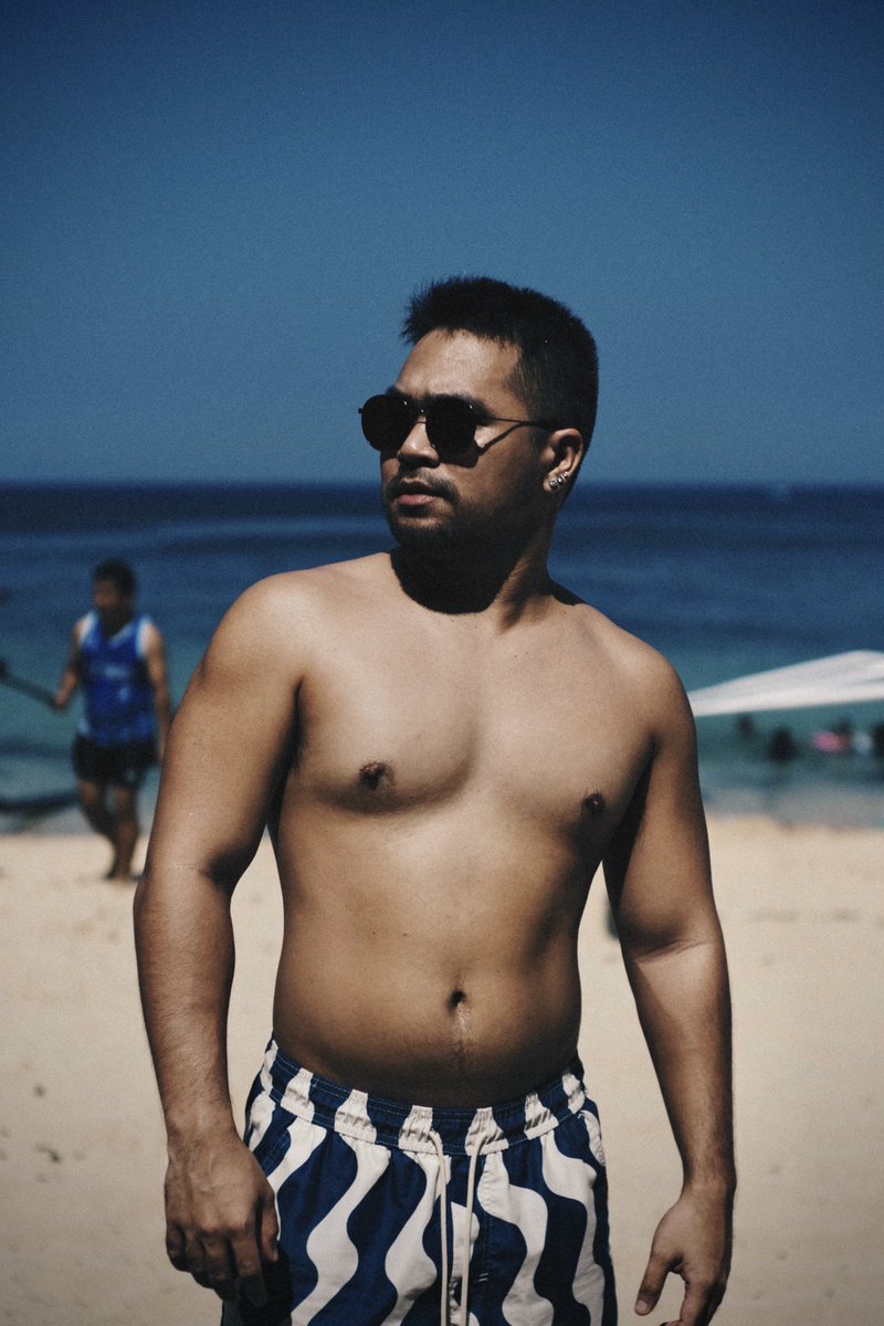 serving you sun and a little tan 😎🤙🏼