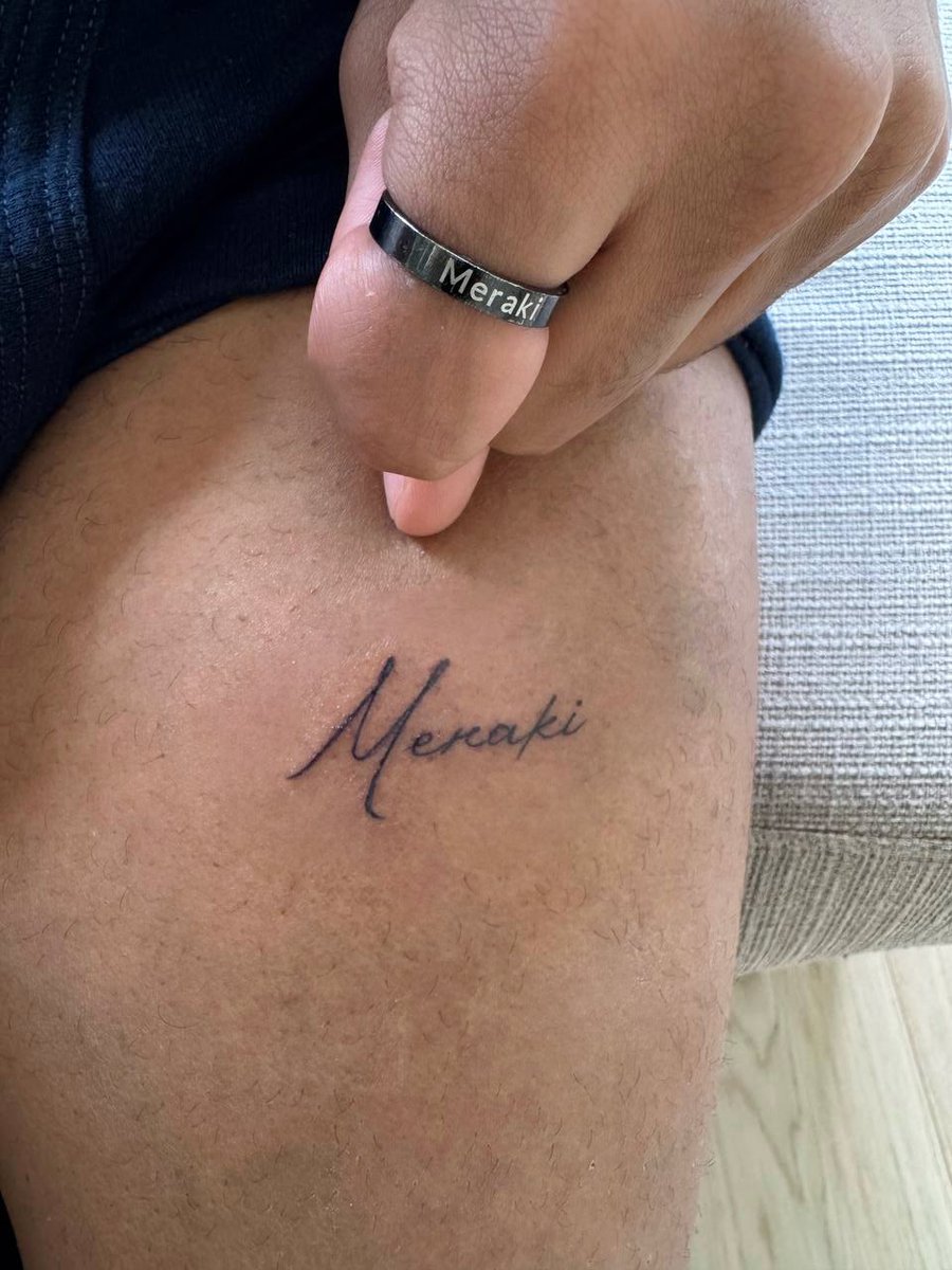 DaddyMeraki's tweet image. Sending 5-6 figures/month wasn’t enough for @DaddyMerakiSimp so he branded himself with my name. 

Permanent proof of who owns him forever! 🔒🩷