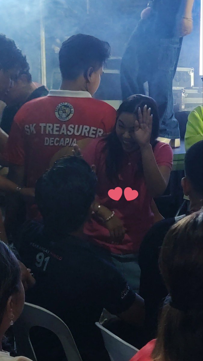 dela_1993's tweet photo. Ganda ng plaza na buhay ngayong araw ang #JarLette hhaha Aguy Aguy langgam😁🤎 https://t.co/1vcIztphj7