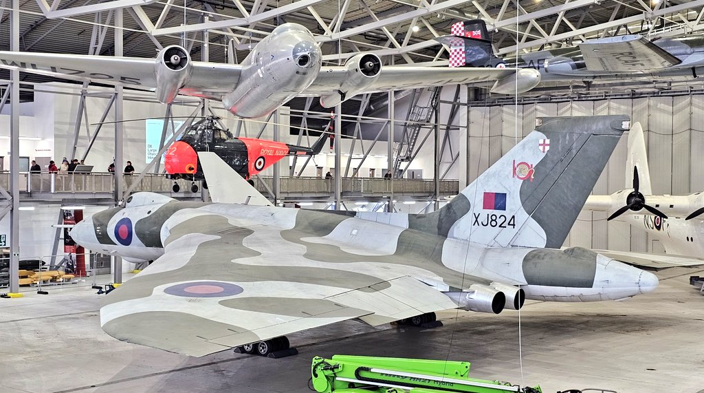 matrix_thomas's tweet image. Duxford yesterday. Polaris missile, TSR2, Vulcan and Bluesteel. Maybe a Canberra in there somewhere.
