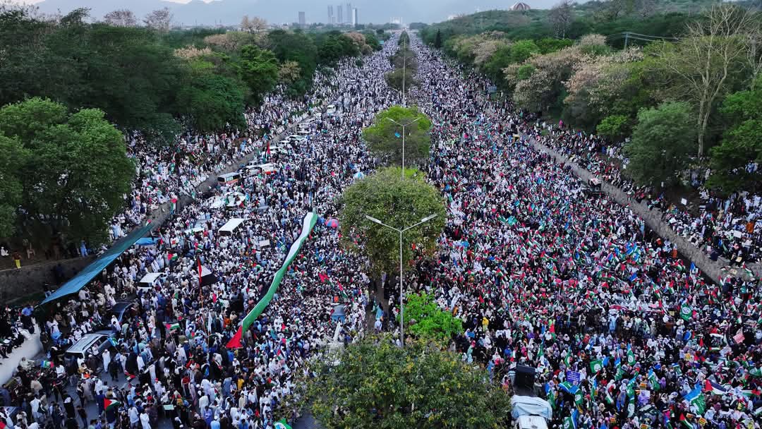 SirajOfficial's tweet photo. اسلام آباد میں جماعت اسلامی کے تحت عظیم الشان”یکجہتی غ زہ مارچ“ https://t.co/h2xbUlBSw0