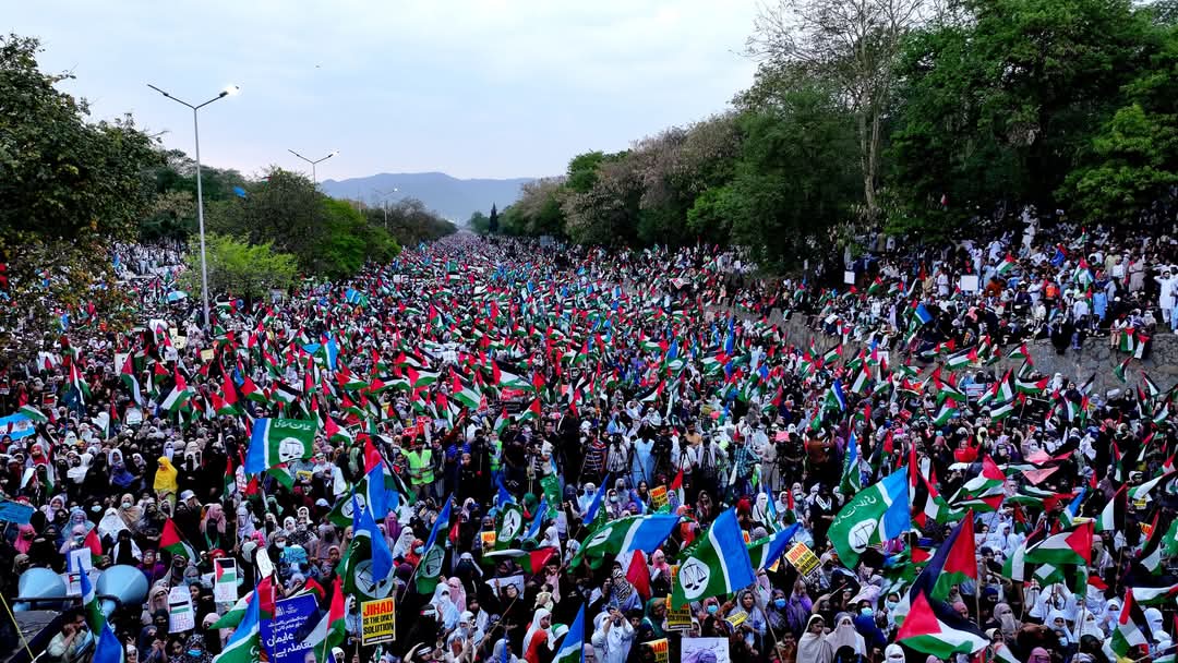 SirajOfficial's tweet photo. اسلام آباد میں جماعت اسلامی کے تحت عظیم الشان”یکجہتی غ زہ مارچ“ https://t.co/h2xbUlBSw0