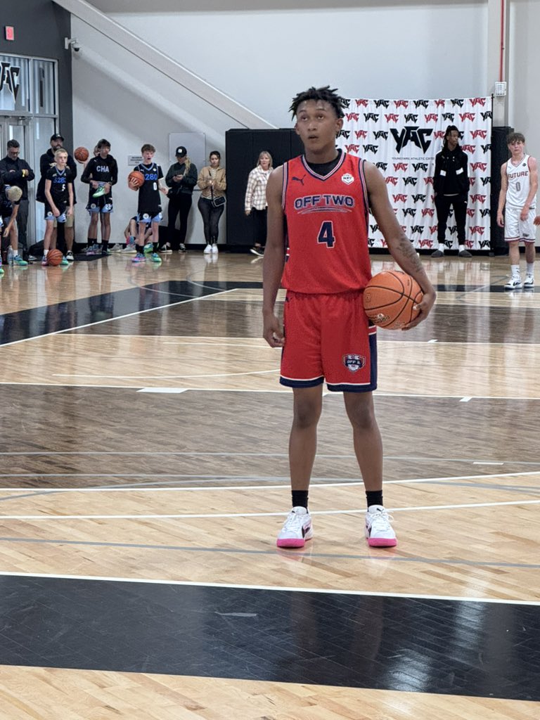 Jaxon Vignery (@jaxon_vignery0) on Twitter photo Player of the Game: Daron Hicks
The Off2U 15 U combo guard did everything for his team today. He hit the defensive glass and found his open teammates in transition. Has an elite ability to finish at the rim as well.
<a href="/NxtProHoops/">NXTPRO Hoops</a> | <a href="/PRO16League/">PRO16/NXTPRO League</a> | <a href="/OFF2U_/">OFF2U</a> | <a href="/Daron4Hicks/">Daron “Ron” Hicks</a> Player of the Game: Daron Hicks
The Off2U 15 U combo guard did everything for his team today. He hit the defensive glass and found his open teammates in transition. Has an elite ability to finish at the rim as well.
<a href="/NxtProHoops/">NXTPRO Hoops</a> | <a href="/PRO16League/">PRO16/NXTPRO League</a> | <a href="/OFF2U_/">OFF2U</a> | <a href="/Daron4Hicks/">Daron “Ron” Hicks</a>