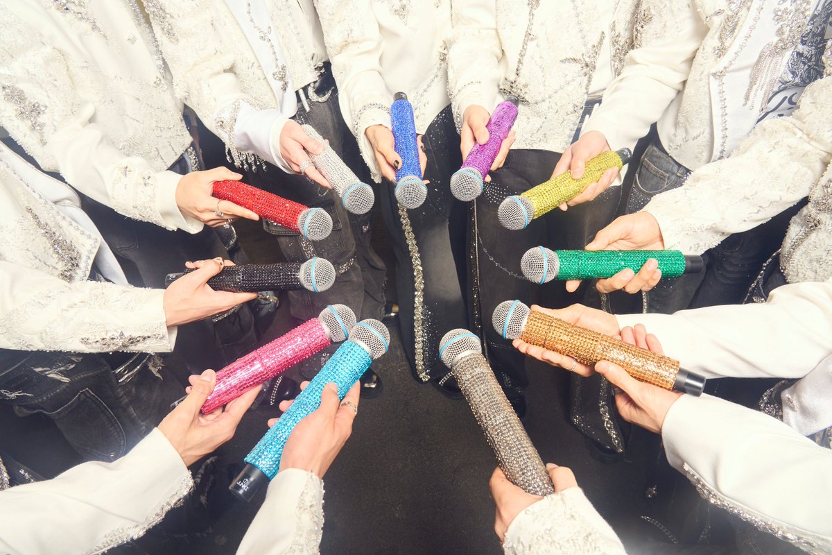 anya_jam's tweet photo. STARLIGHTから今日までJO1が作る輪が世界で一番美しいよ 11人でいてくれてありがとうね https://t.co/fRrnvvvxZM