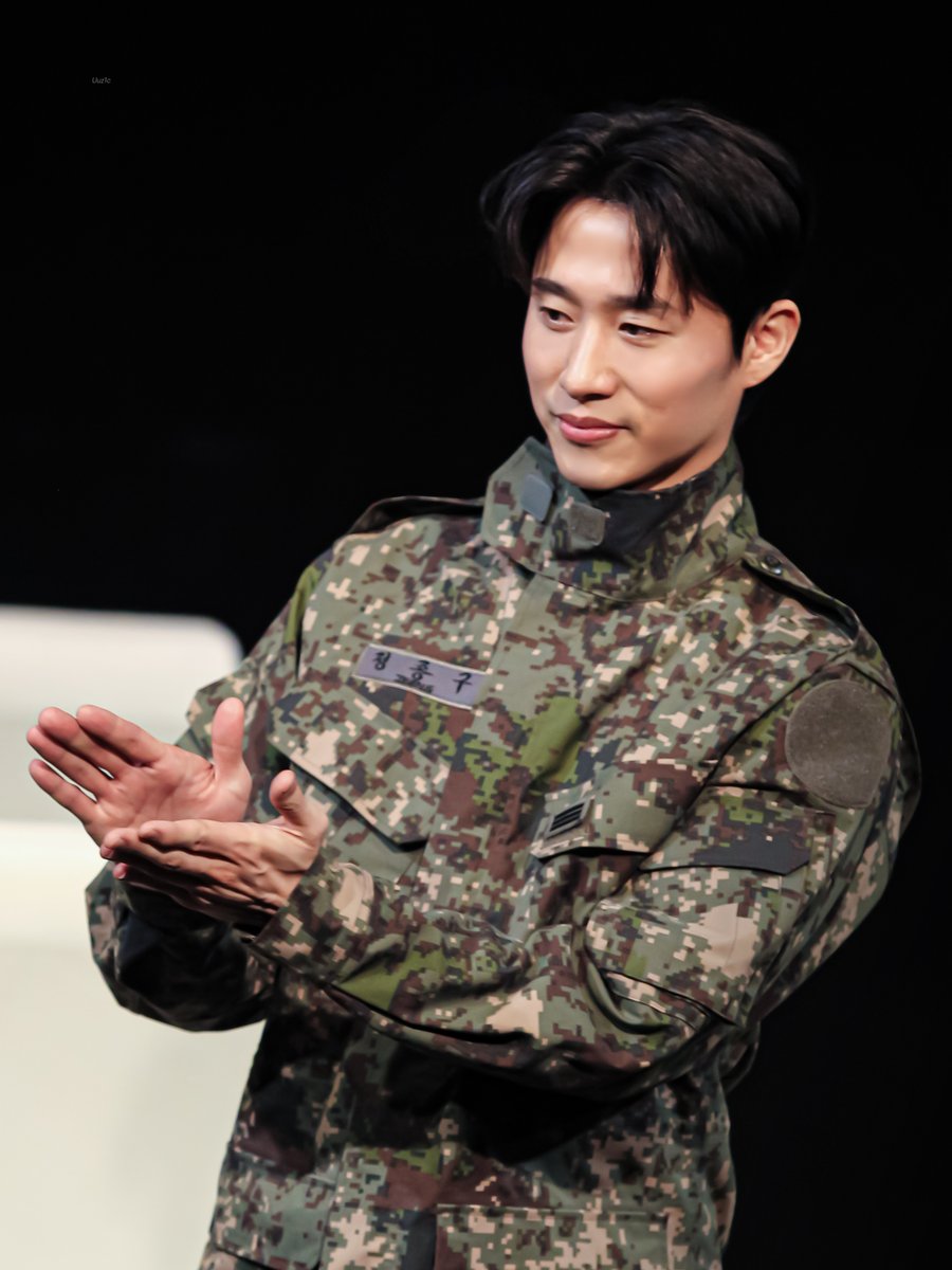 Uuz1c's tweet photo. 250416N 기형도 플레이 커튼콜
#신성민 https://t.co/AjvVqis6jO