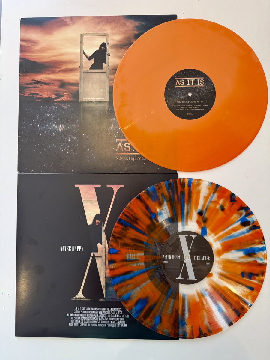 guiltymelody's tweet photo. 10 years of never happy 🧡 listening to the album that shaped my teenage years for the first time again at the big age of 26 was such a full circle moment🥺 @ASITISofficial are forever my band https://t.co/noNcBA2sOc