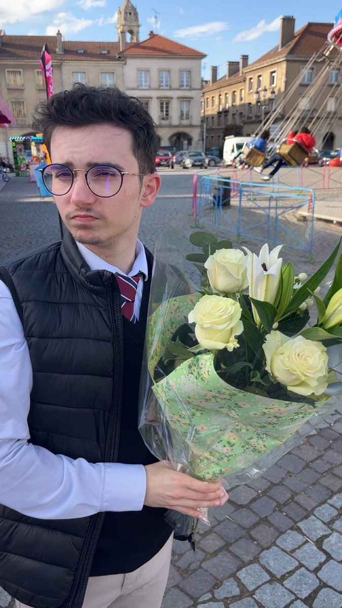 _y4noush_'s tweet photo. #LGBTQIASupportTransWomen
De l’amour et mon copain ❤️ https://t.co/nrVUFNpB3u