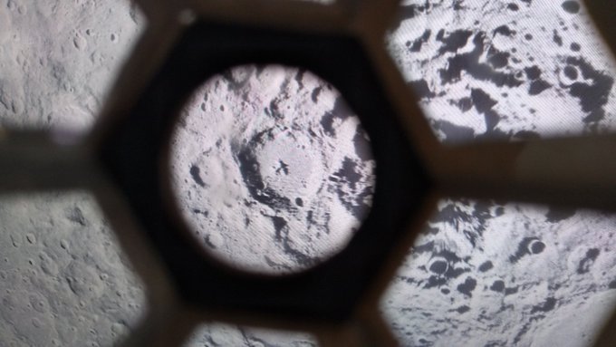 <a href="/PettitFrontier/">A. Pettit</a> <a href="/SpaceHolgar/">Holger Voss</a> What a great view! Wow! 
It reminds me of the fantastic views I had during my 2 stays at the international Lunar #Gateway <a href="/MoonDotStation/">MoonDot Station</a> ! 
When I will return to the station I hope to record a video like this one! 
#MoonDot #STEMEd #STEMeducation #STEAM #ESA #NASA