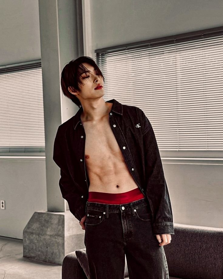 고 wooseop. tweet media