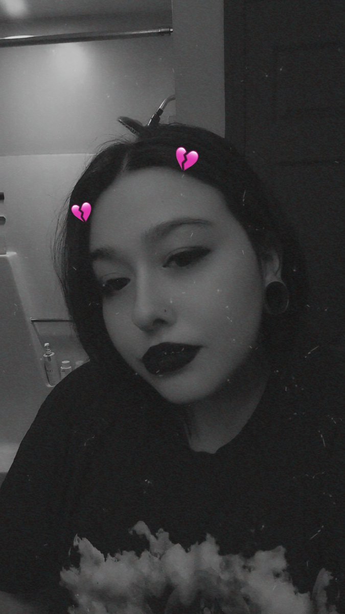 sixx_alyssa's tweet photo. 🖤🖤 https://t.co/xGnBCnEtsq