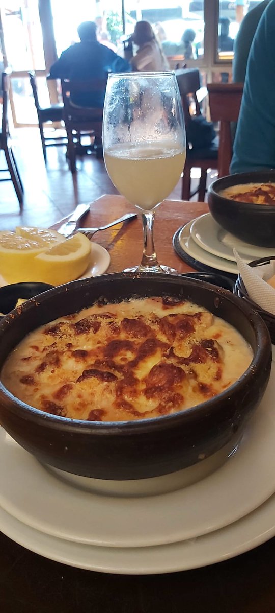 Martxelox's tweet photo. Surtido Mariscos  gratinado pal que lea...
#TioCoco https://t.co/3IIEcJr3fM