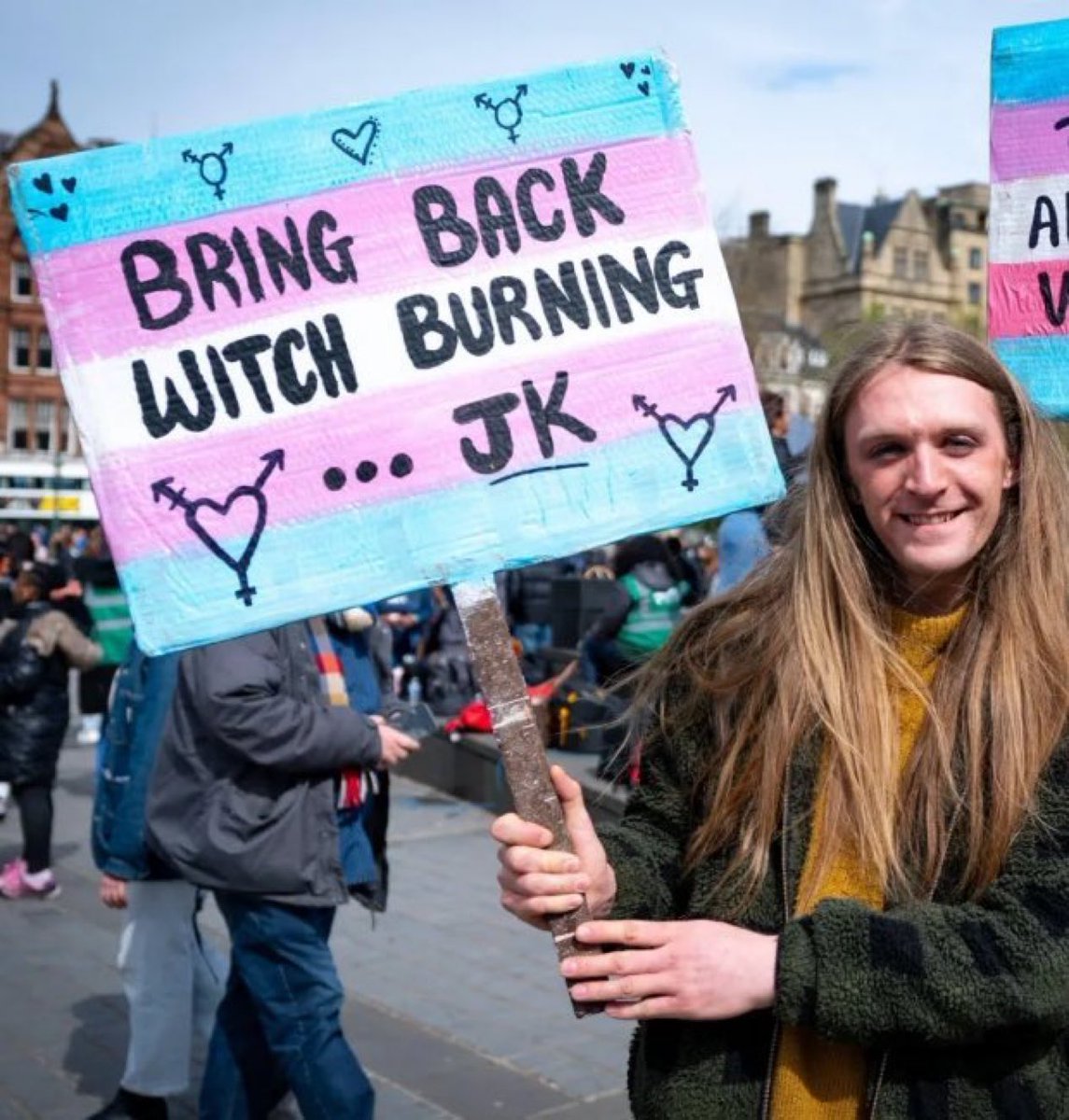 benonwine's tweet photo. Can we make this despicable person famous please, no matter what your beliefs it is completely unacceptable to call for  person to be burned at the stake because you disagree with her.

This highlights how evil and dangerous the left wing trans movement is! 👇 https://t.co/6b6wJqRZ2b
