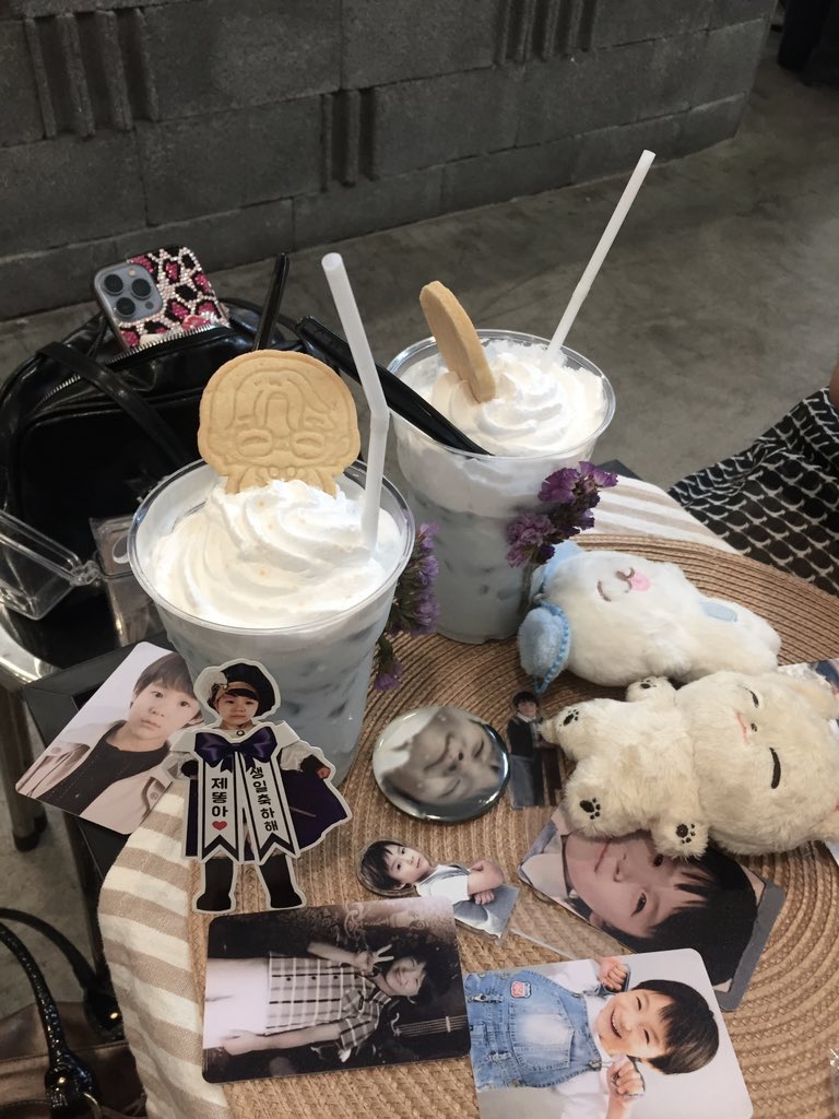 araiwaaa5's tweet photo. คาเฟ่น่ารัก คุกกี้อย่อย ... 🤍
#Lab0423 https://t.co/sBECwT0eXM
