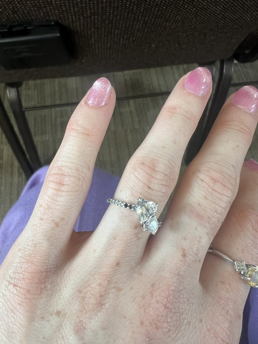 KatieVillarini's tweet photo. @PANDORA_NA I paid for diamonds not for them all to fall out 😅😅 https://t.co/sb5NTKqT2c